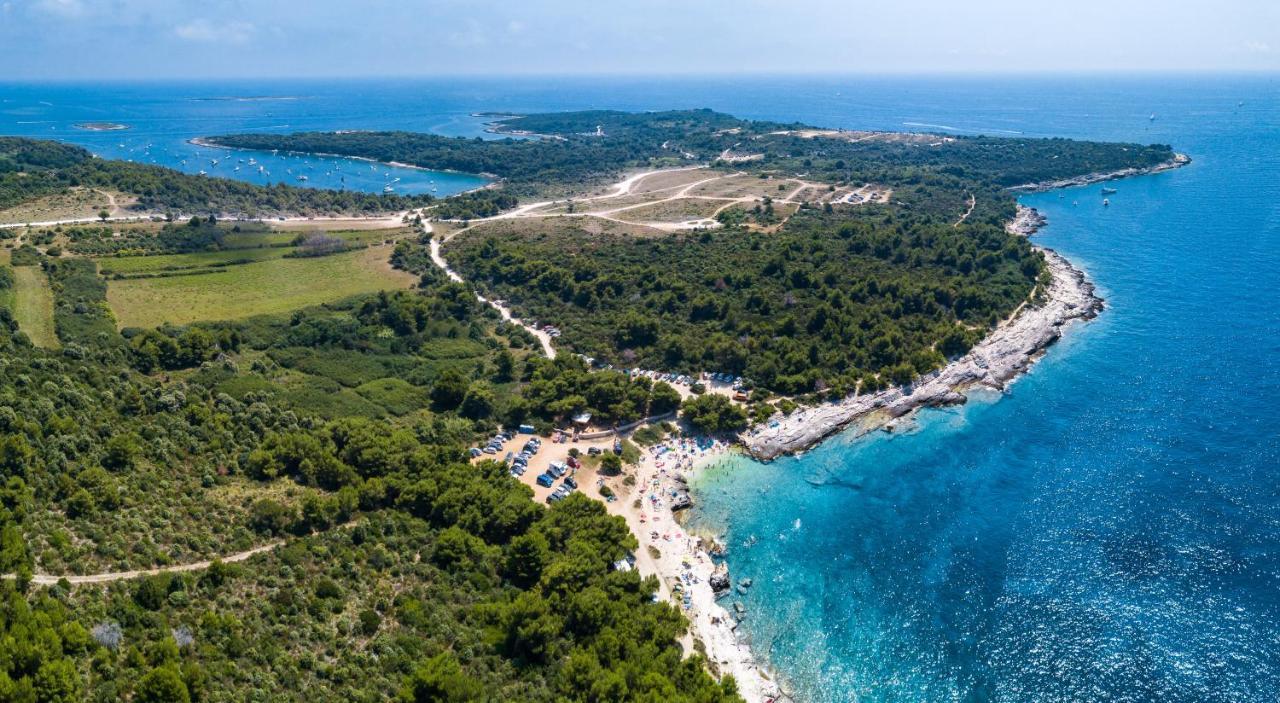 Lovely Istrian Apartment With A Private Swimming Pool And A Charming Garden บานโจเล ภายนอก รูปภาพ