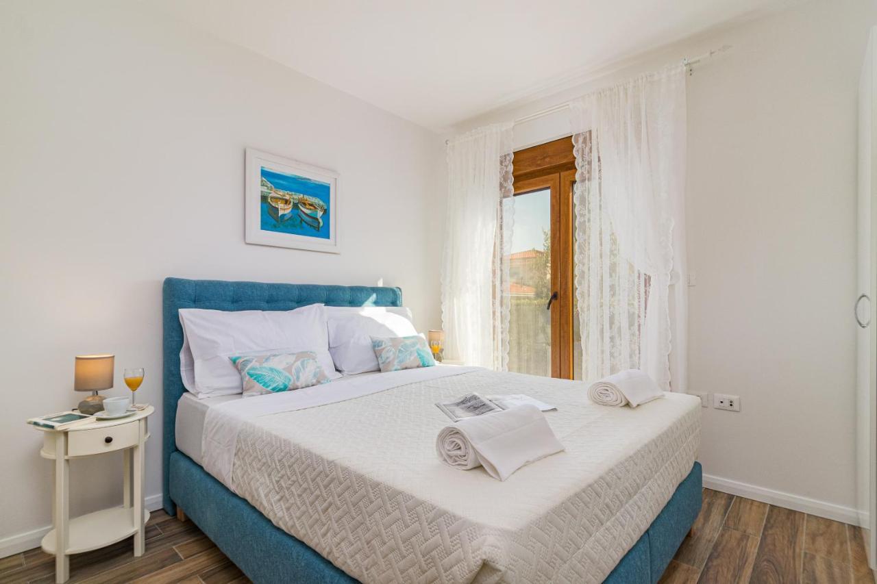 Lovely Istrian Apartment With A Private Swimming Pool And A Charming Garden บานโจเล ภายนอก รูปภาพ